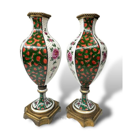 Antique French Sèvres-Style Porcelain Vases Pair w/ Gilt Bases 19th C - Picture 3 of 16
